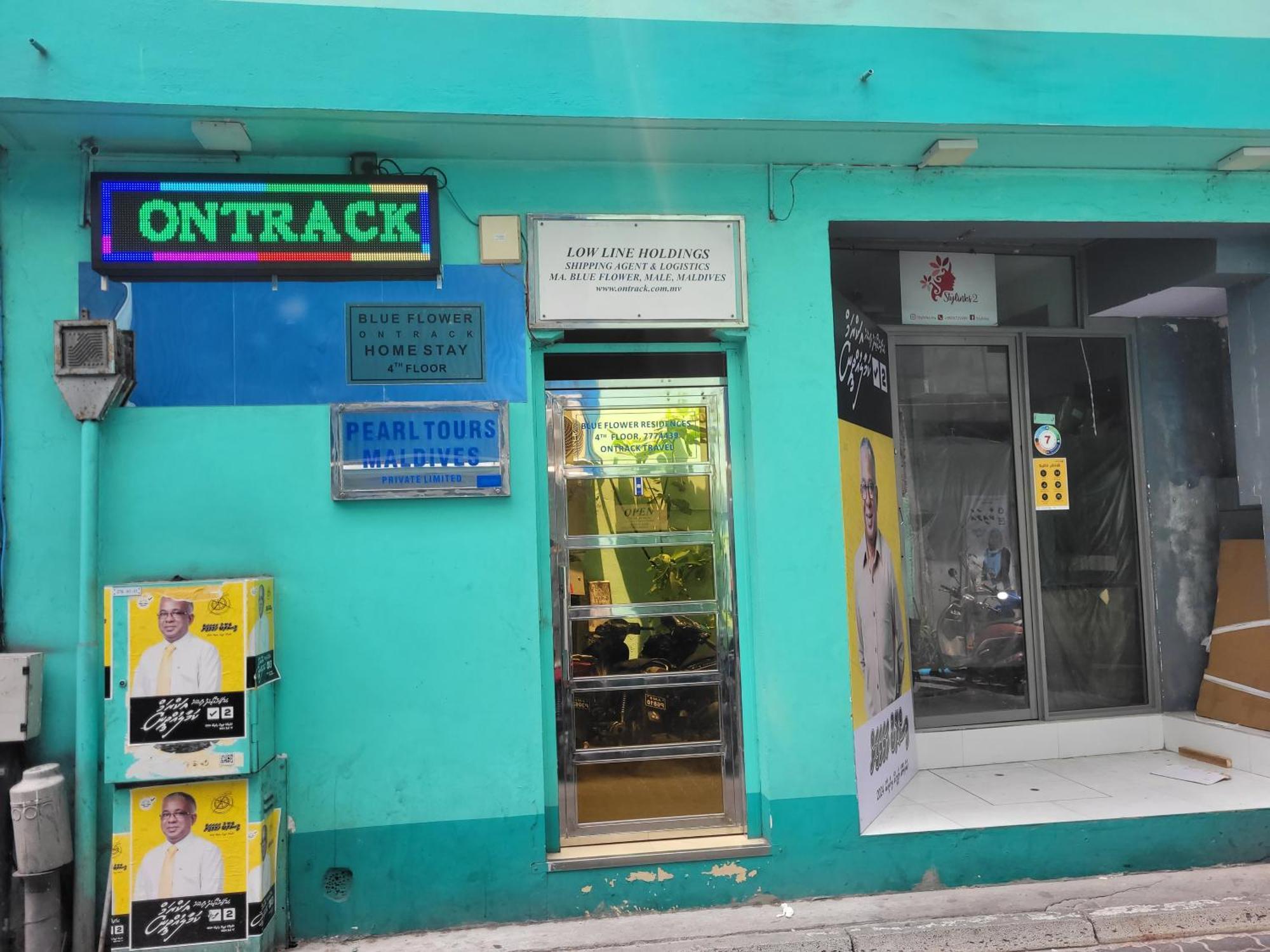 Apartmán Ontrack Travel Male Exteriér fotografie